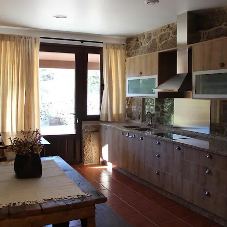 Casa Fonte Do Laboreiro קסטרו לבוריירו