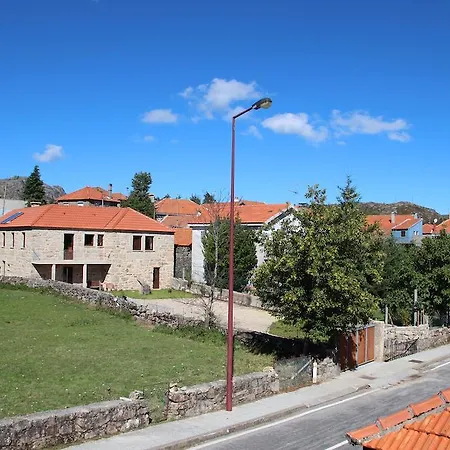 Casa Fonte Do Laboreiro בית נופש קסטרו לבוריירו