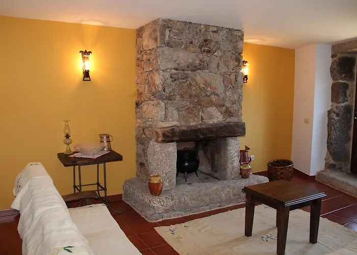 Casa Fonte Do Laboreiro Castro Laboreiro
