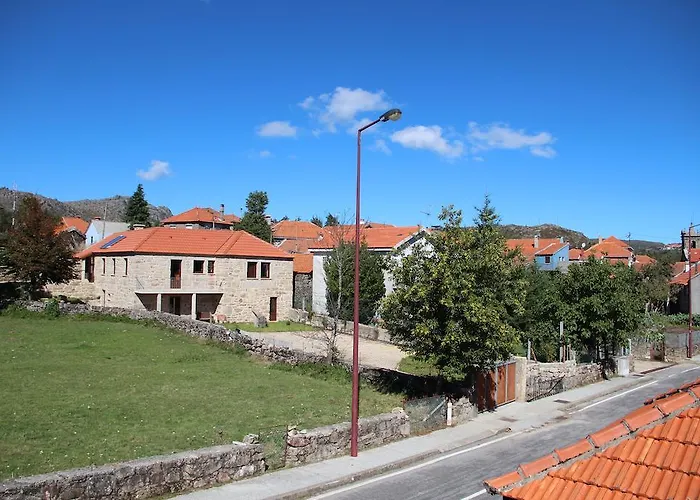 Casa Fonte Do Laboreiro Feriehus Castro Laboreiro